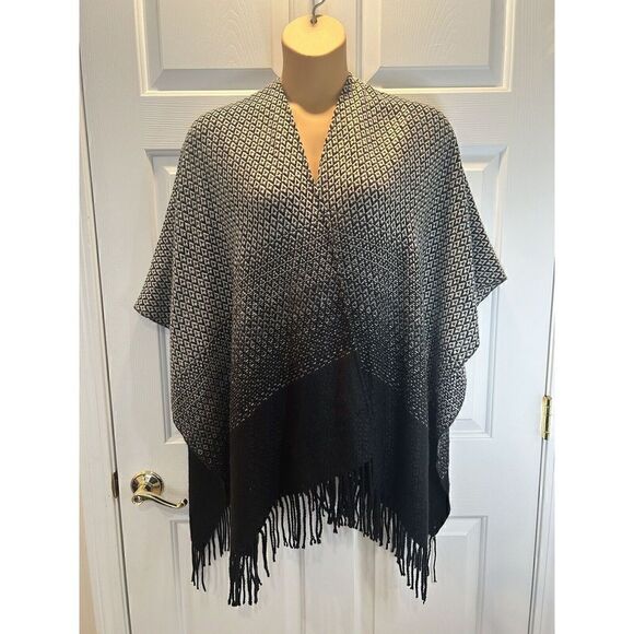 Apt 9 Women Shawl Wrap White & Black One Size NWT - Picture 1 of 6
